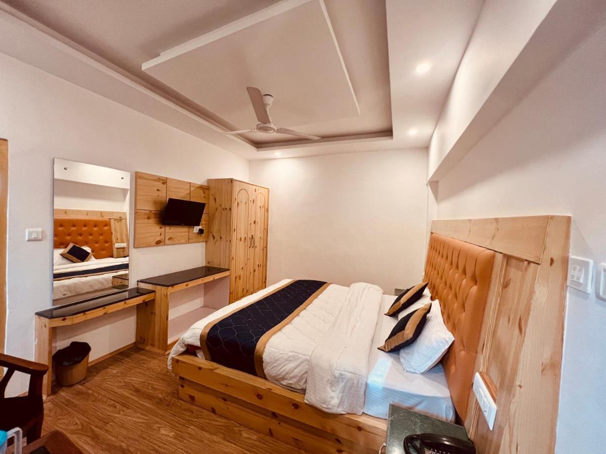 The Radhika - A Luxury Resort In Mountains Manāli Eksteriør billede